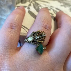 Chloe + Isabel leaf ring
